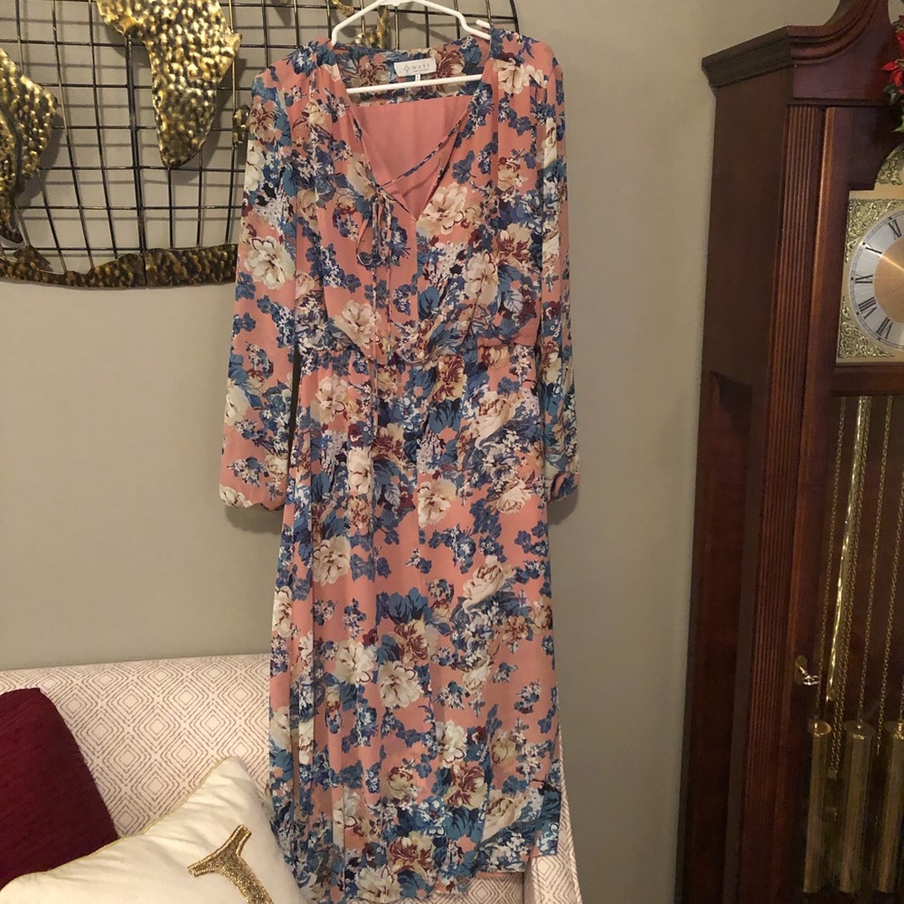 Pretty floral midi dress